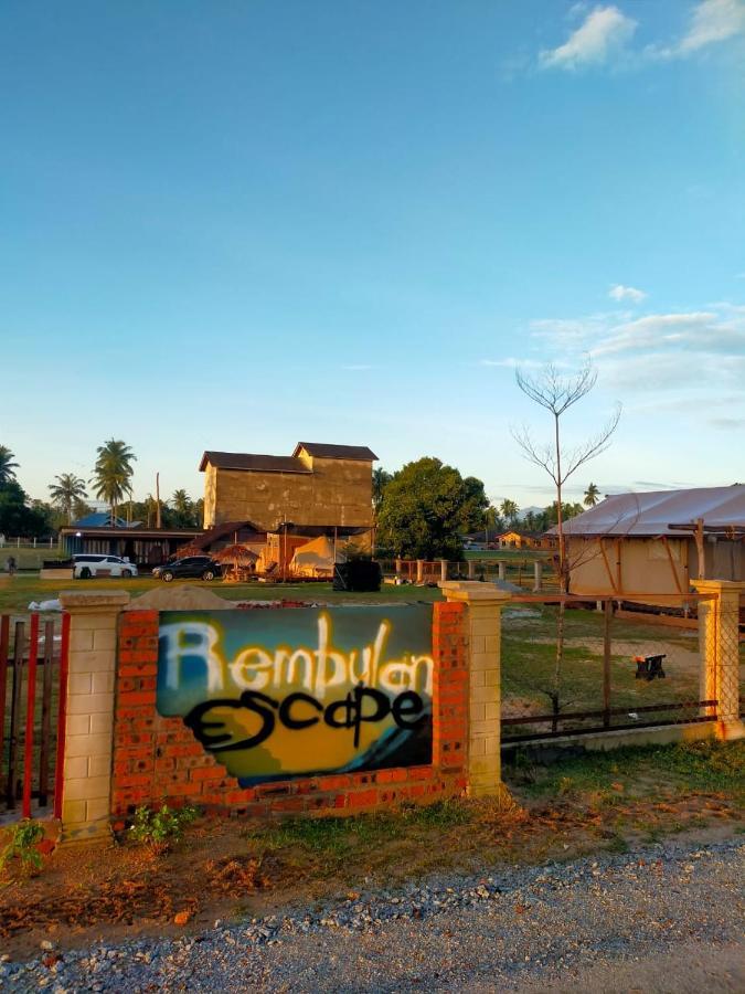 Vila Rembulan Escape - The Red Bowl Kampung Penarik Exteriér fotografie